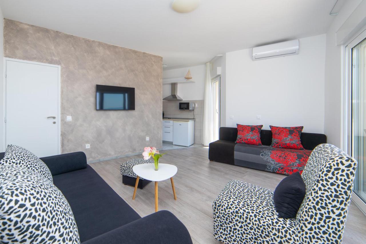 Apartmani Aida Zivogosce Ngoại thất bức ảnh