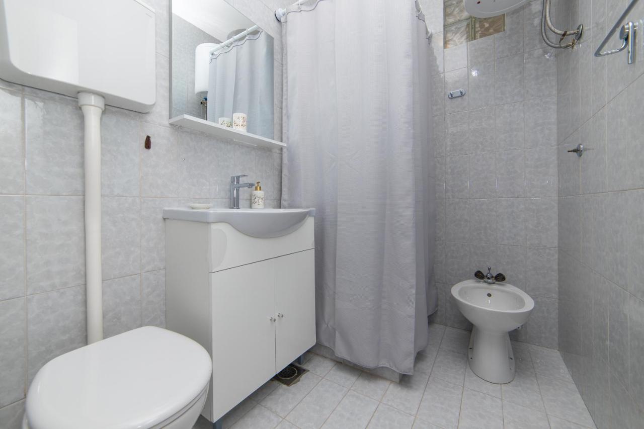 Apartmani Aida Zivogosce Ngoại thất bức ảnh