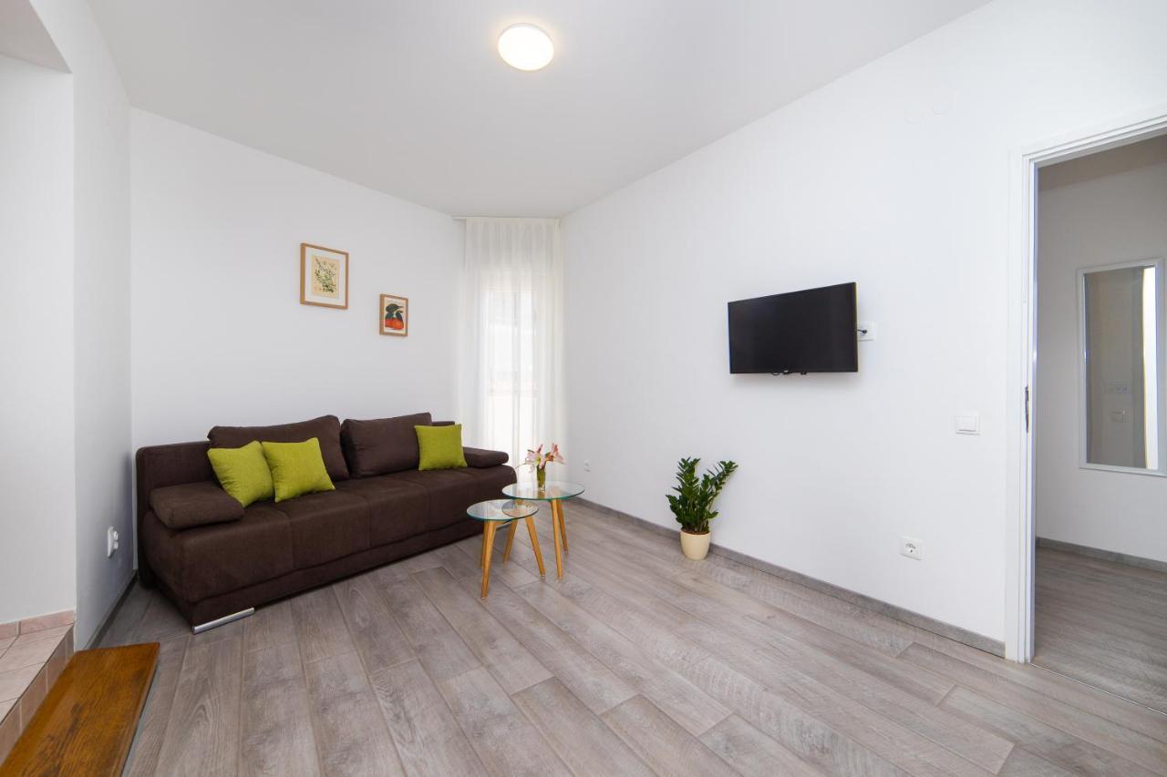 Apartmani Aida Zivogosce Ngoại thất bức ảnh
