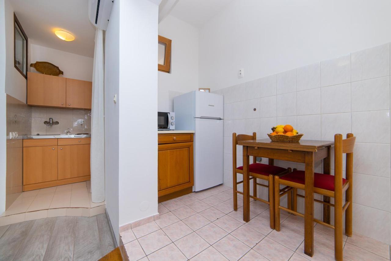 Apartmani Aida Zivogosce Ngoại thất bức ảnh