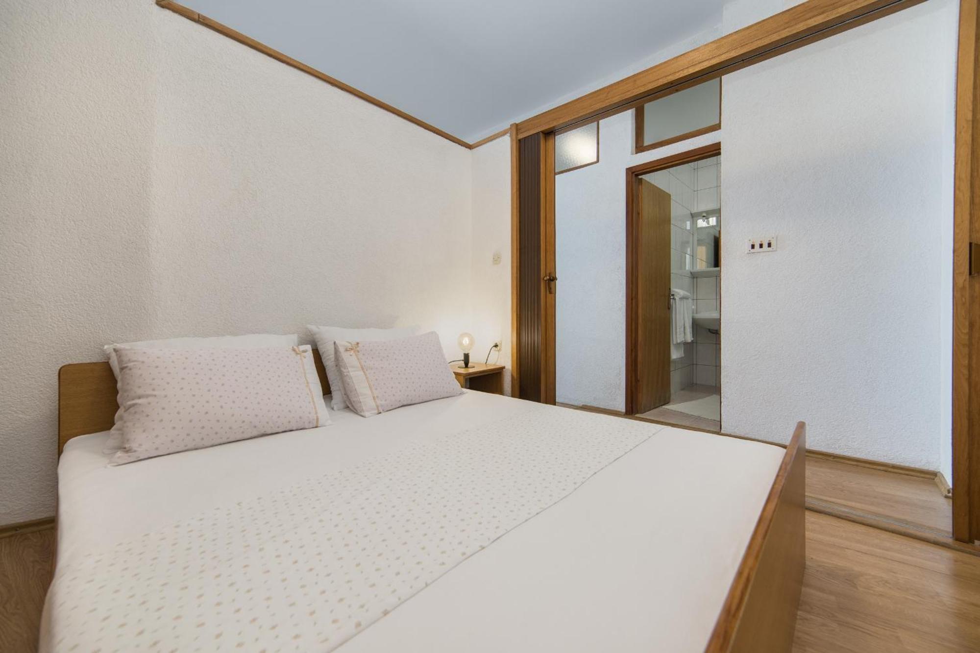 Apartmani Aida Zivogosce Phòng bức ảnh
